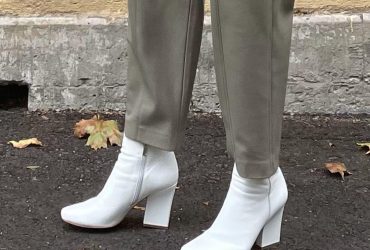Як правильно носити біле взуття взимку: поради стилістів