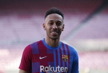 Побили, погрожували зброєю і пограбували: зірковий футболіст Барселони став жертвою злочинців