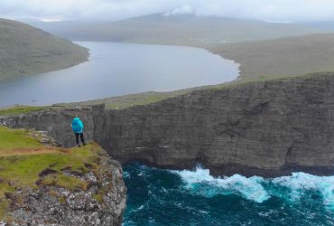 Названо найбезпечніші країни для жінок, які подорожують поодинці