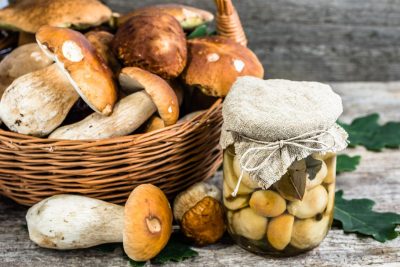 Маринованные грибы на зиму в банках: простой и вкусный рецепт