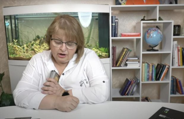 Таролог відповіла, чи закінчиться війна в Україні за правління Путіна
