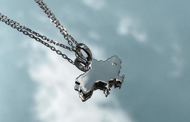 Названо модні патріотичні прикраси до Дня Незалежності і не тільки (фото)