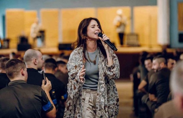 Надя Дорофєєва презентувала пісню з майбутнього україномовного альбому (відео)