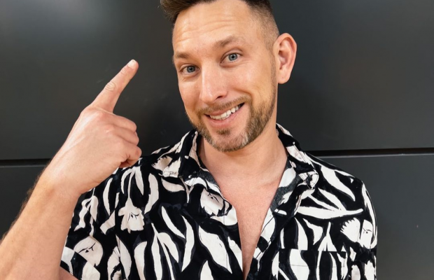 Хветкевич из "Холостячки" после каминг-аута ответил на неудобные вопросы о сексе