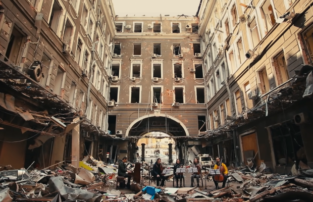 Війна у творчості: п'ять потужних кліпів, які показують, як Росія зруйнувала Україну