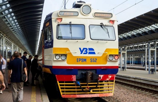 "Укрзалізниця" запустила два модернізовані пасажирських електропотяги (фото)