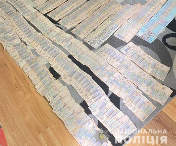 На Черниговщине задержали злоумышленников, которые украли много украшений / фото npu.gov.ua На Черниговщине задержали злоумышленников, которые украли много украшений / фото npu.gov.ua