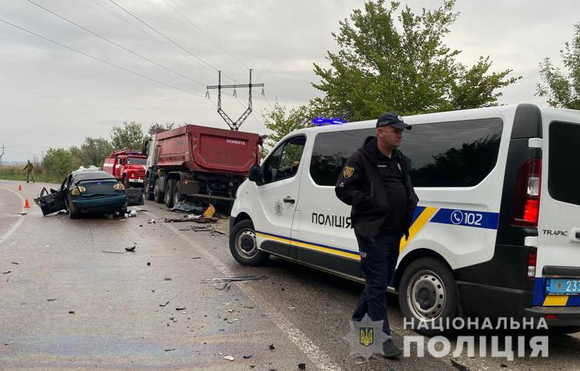 Аварія сталася на 51 км траси Одеса-Рені / фото: Нацполіція Аварія сталася на 51 км траси Одеса-Рені / фото: Нацполіція