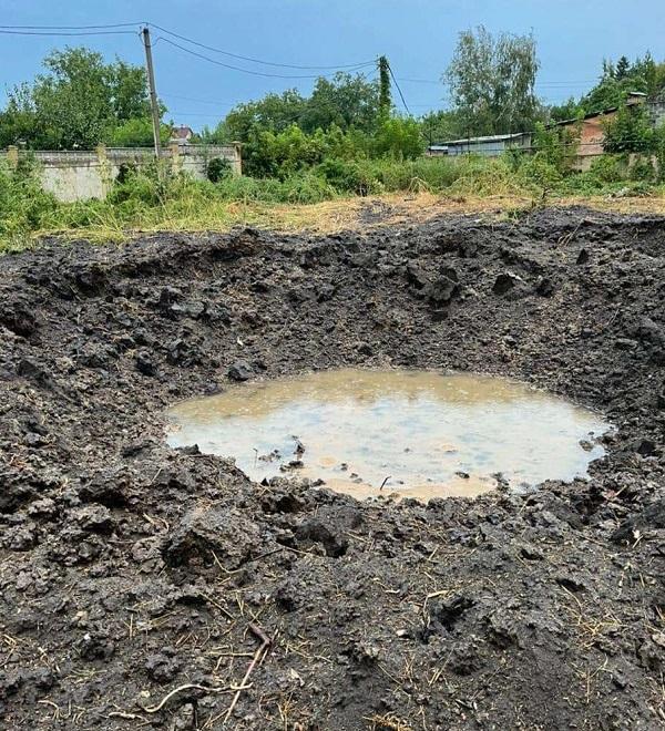 Окупанти 'звільнили' Слов’янськ від автомийки та спортзалу (фото) Окупанти 'звільнили' Слов’янськ від автомийки та спортзалу (фото)