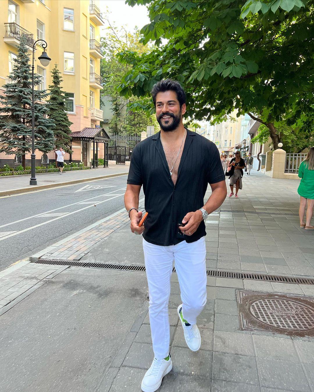Кемаль Сойдере / instagram.com/burakozcivit Кемаль Сойдере / instagram.com/burakozcivit
