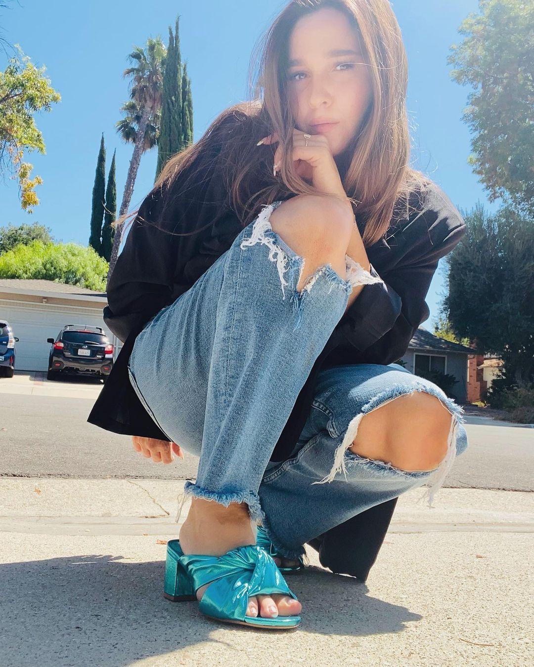 Кудряшка Сью изменилась до неузнаваемости / instagram.com/iam_alisanporter Кудряшка Сью изменилась до неузнаваемости / instagram.com/iam_alisanporter