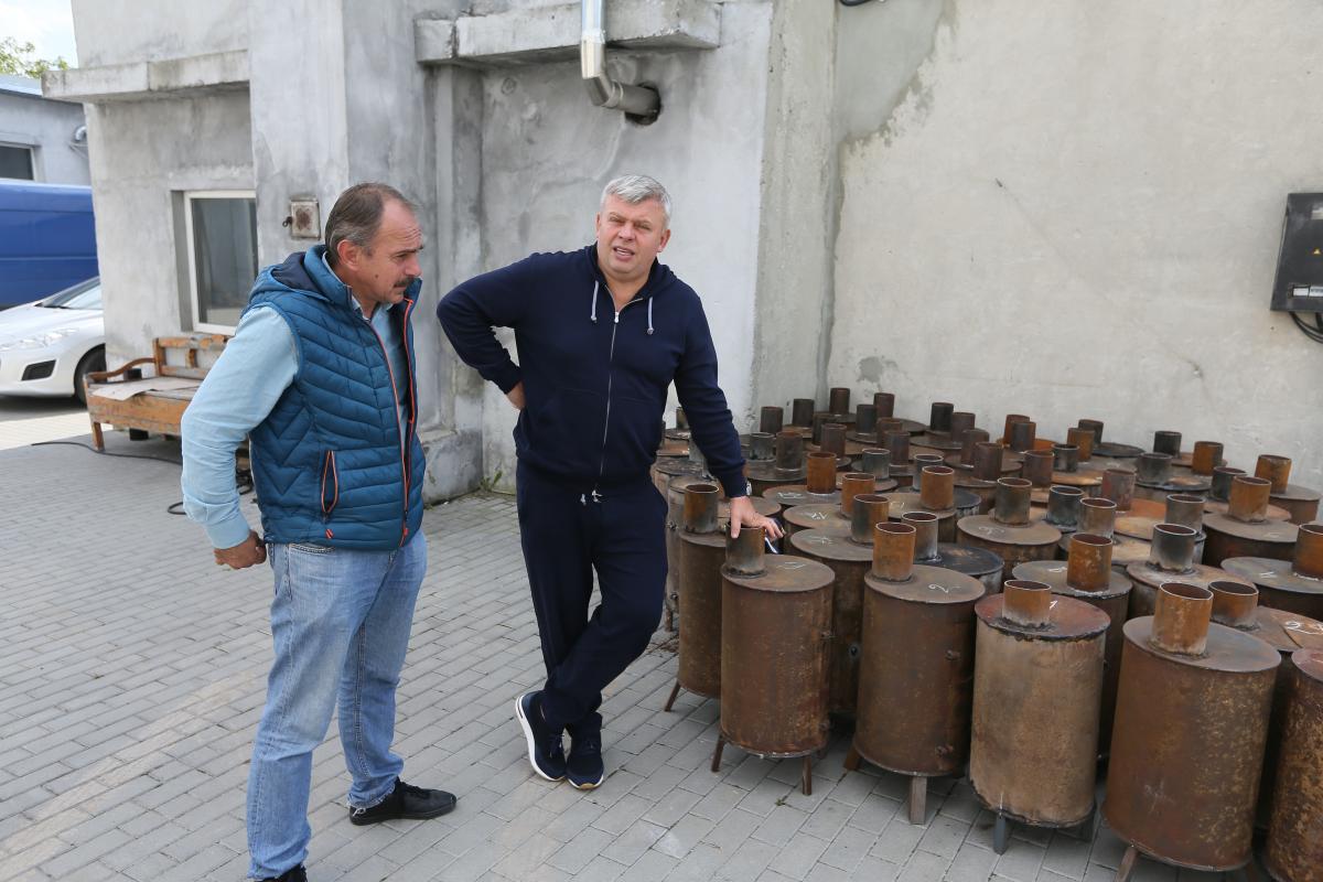 Григорій Козловський, президент ФК 'Рух' (Львів), надасть 500 буржуйок для українських воїнів Григорій Козловський, президент ФК 'Рух' (Львів), надасть 500 буржуйок для українських воїнів