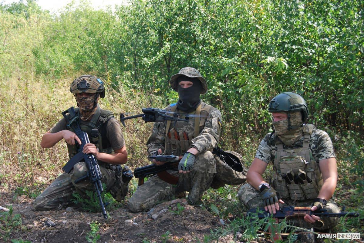 Десантники-аэроразведчики умело уничтожают оккупантов / фото armyinform Десантники-аэроразведчики умело уничтожают оккупантов / фото armyinform