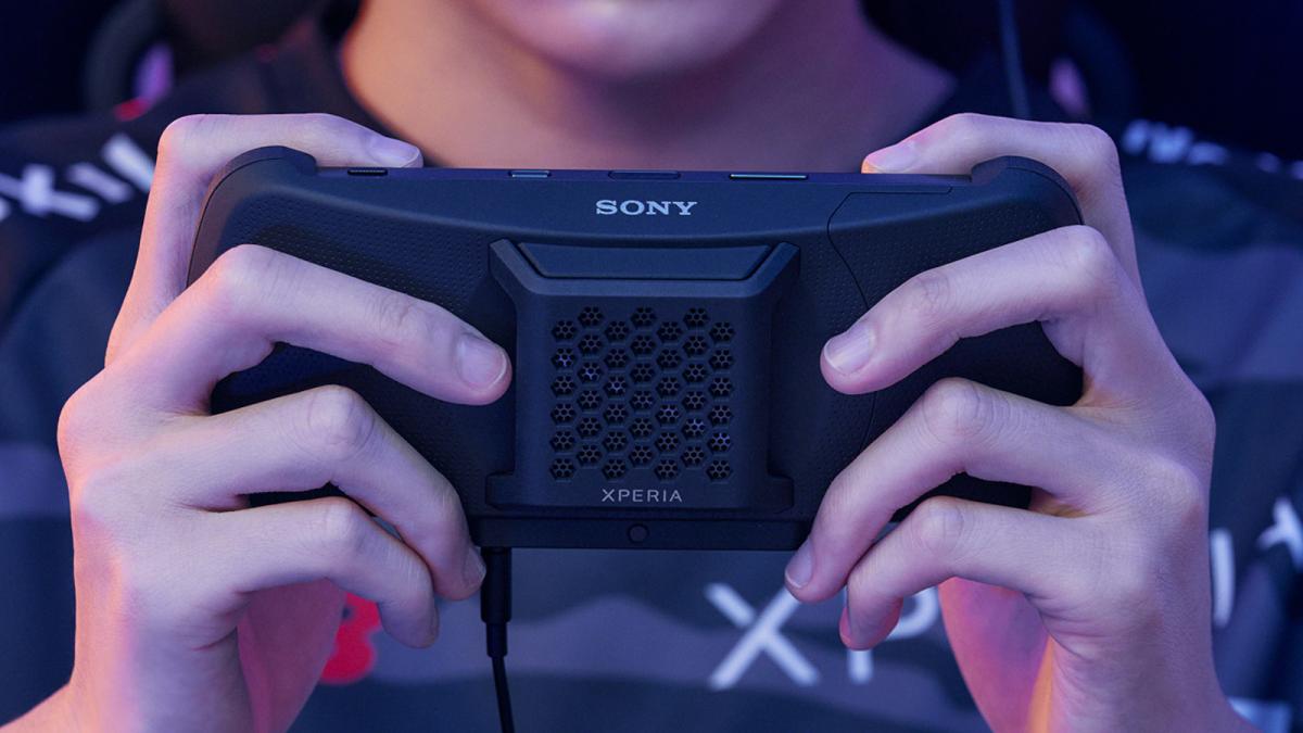 Представлений Xperia 1 IV Gaming Edition C охолоджуючою док-станцією / фото Sony Представлений Xperia 1 IV Gaming Edition C охолоджуючою док-станцією / фото Sony