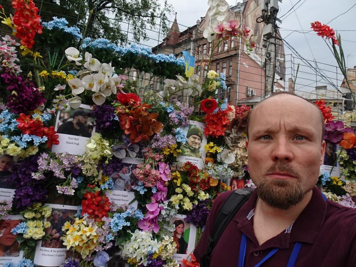 Сикс засветился во Львове \ фейсбук Билли Сикс Сикс засветился во Львове \ фейсбук Билли Сикс