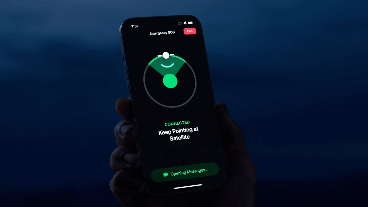 Обзорщики раскрыли, как именно будет работать спутниковая связь в iPhone 14 / фото Apple Обзорщики раскрыли, как именно будет работать спутниковая связь в iPhone 14 / фото Apple