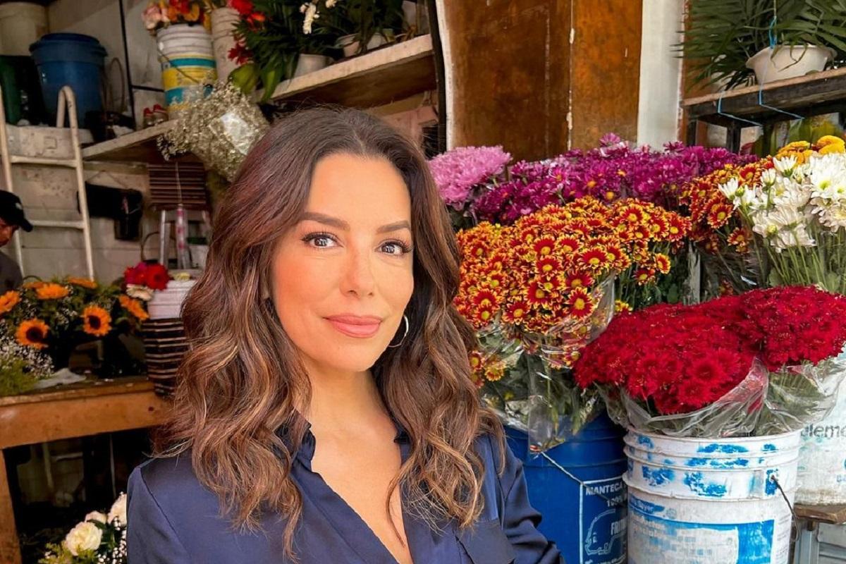 Наряд підкреслив "сталевий" прес Актриси / фото instagram.com/evalongoria Наряд підкреслив "сталевий" прес Актриси / фото instagram.com/evalongoria