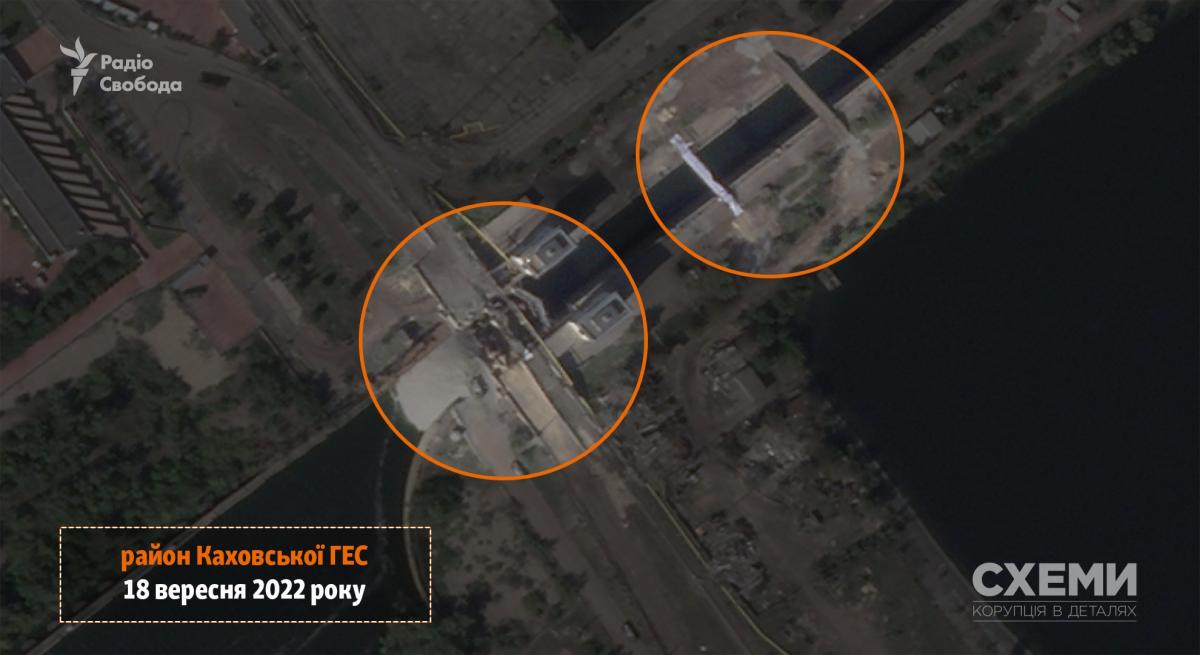 Satellite image of the bridge near the Kakhovskaya HPP / photo by Planet Labs