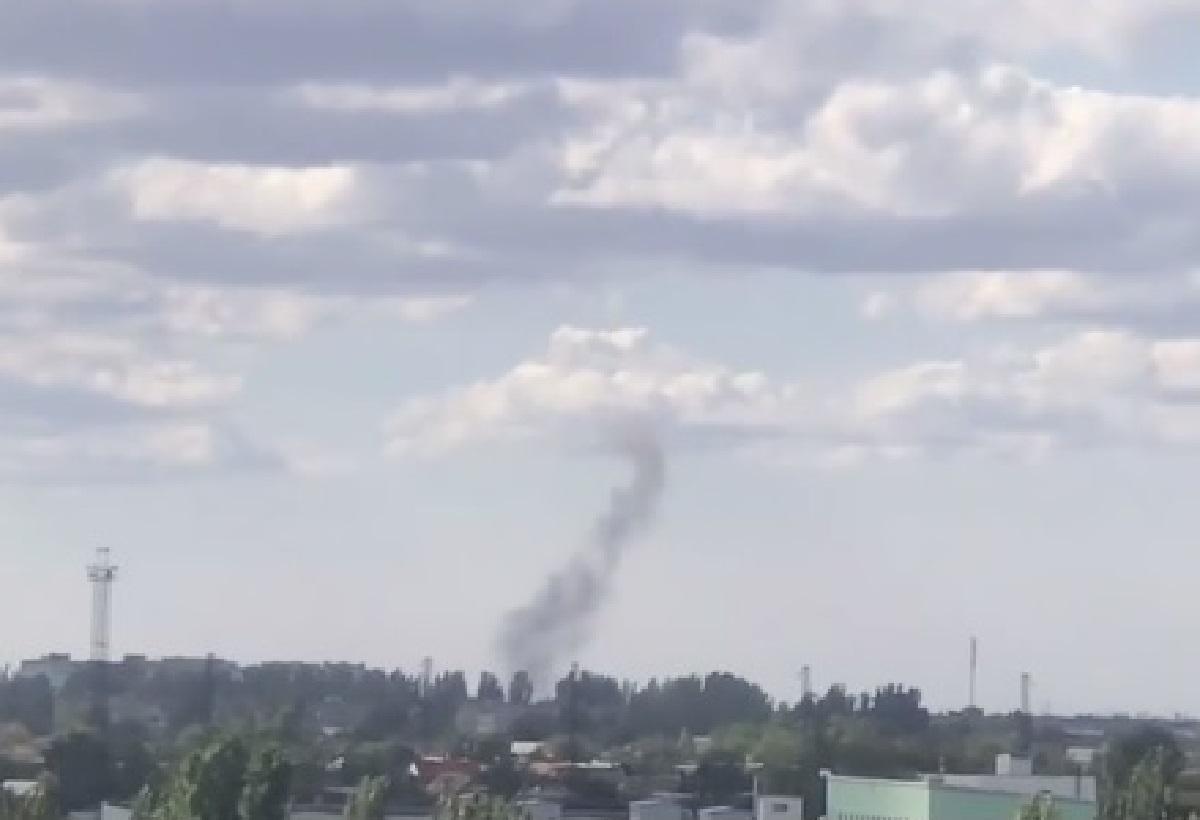 Black smoke is visible above the airfield / photo t.me/ivan_fedorov_melitopol Black smoke is visible above the airfield / photo t.me/ivan_fedorov_melitopol