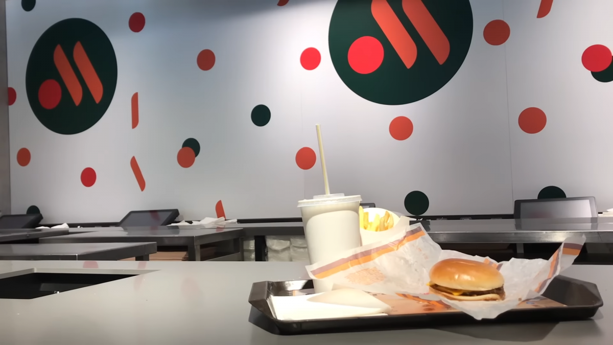 Дорого – и точка, но не факт, что вкусно: фейк McDonald's в РФ открывает “премиум”-рестораны / фото ru.wikipedia.org Дорого – и точка, но не факт, что вкусно: фейк McDonald's в РФ открывает “премиум”-рестораны / фото ru.wikipedia.org