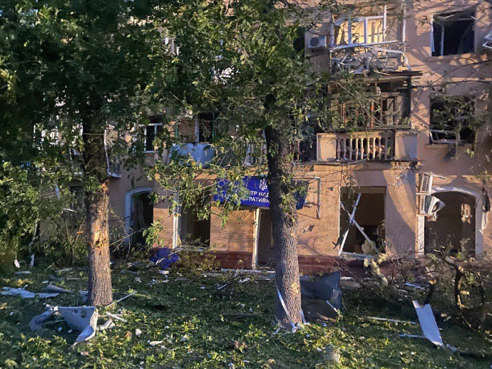 Унаслідок нового ворожого ракетного удару по Запоріжжю постраждали дев'ять осіб / фото t.me/kurtievofficial Унаслідок нового ворожого ракетного удару по Запоріжжю постраждали дев'ять осіб / фото t.me/kurtievofficial