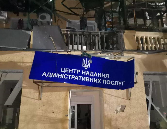 Через новий ворожий обстріл у Запоріжжі постраждали дев'ять осіб / фото t.me/kurtievofficial Через новий ворожий обстріл у Запоріжжі постраждали дев'ять осіб / фото t.me/kurtievofficial