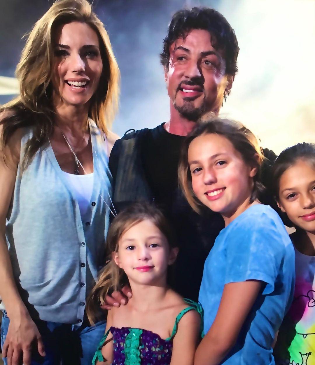 Sylvester Stallone with his wife and children / photo instagram.com/officialslystallone