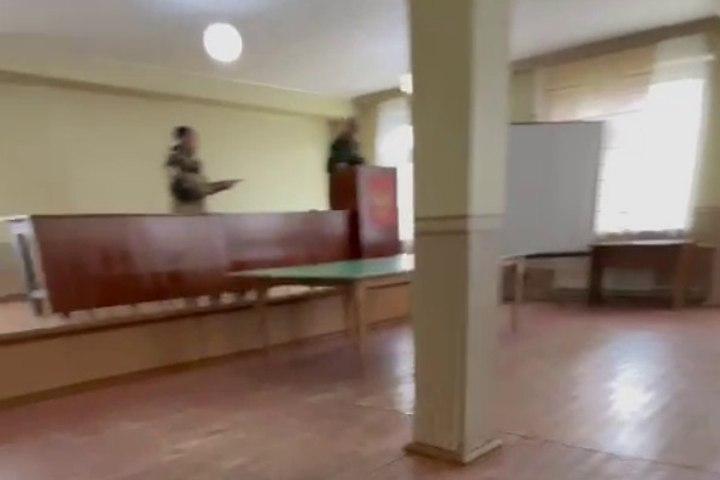 В Иркутской области один из призывников расстрелял военкома / скриншот В Иркутской области один из призывников расстрелял военкома / скриншот