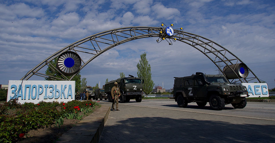 Окупанти вивозять награбоване майно / фото gettyimages Окупанти вивозять награбоване майно / фото gettyimages