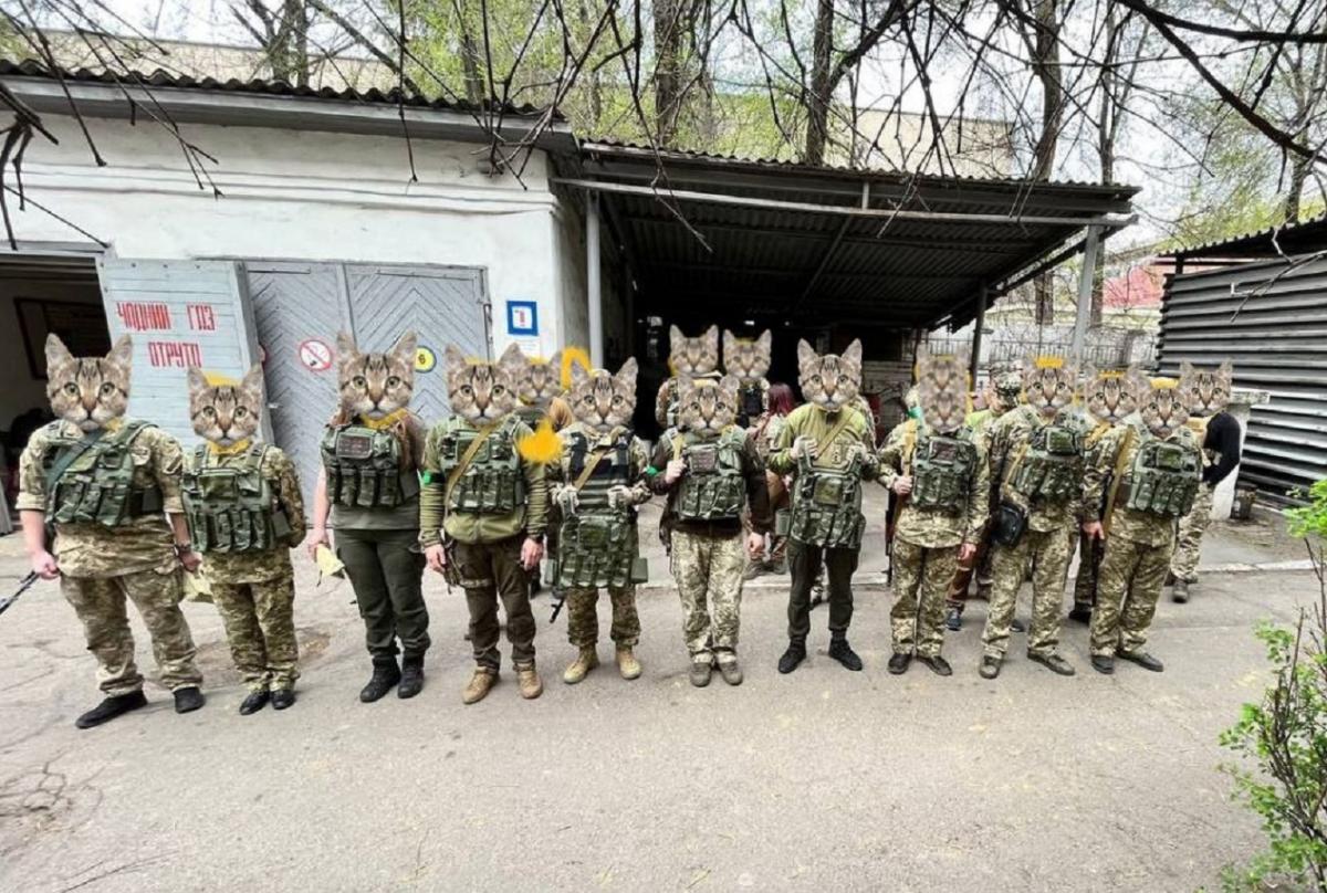 Бронежилеты для своих: Parimatch передал на передовую 3655 комплектов тактического снаряжения Бронежилеты для своих: Parimatch передал на передовую 3655 комплектов тактического снаряжения