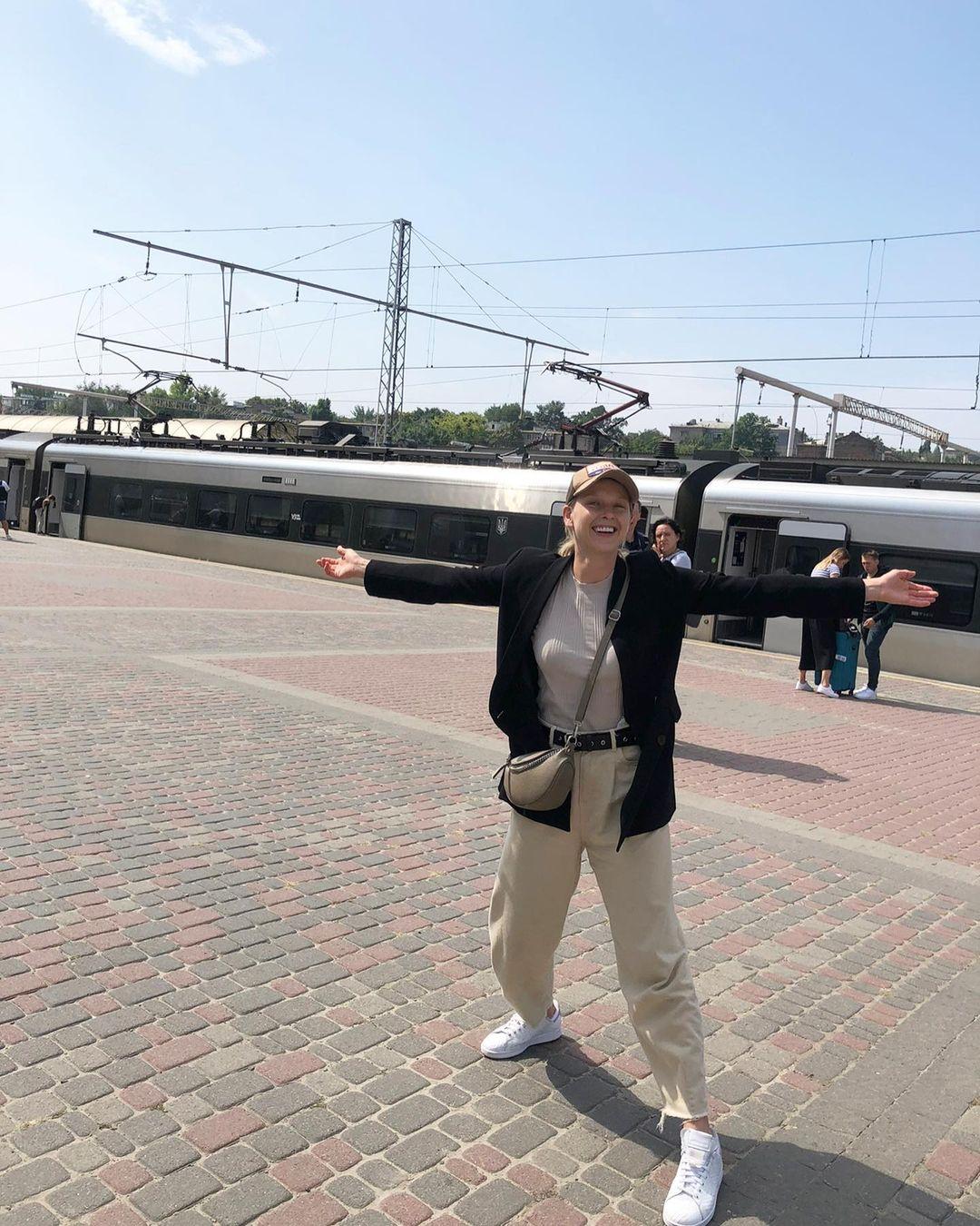 Європейці вже теж втомилися від війни, але це нормальний процес, - акторка / instagram.com/lubavagreshnova Європейці вже теж втомилися від війни, але це нормальний процес, - акторка / instagram.com/lubavagreshnova