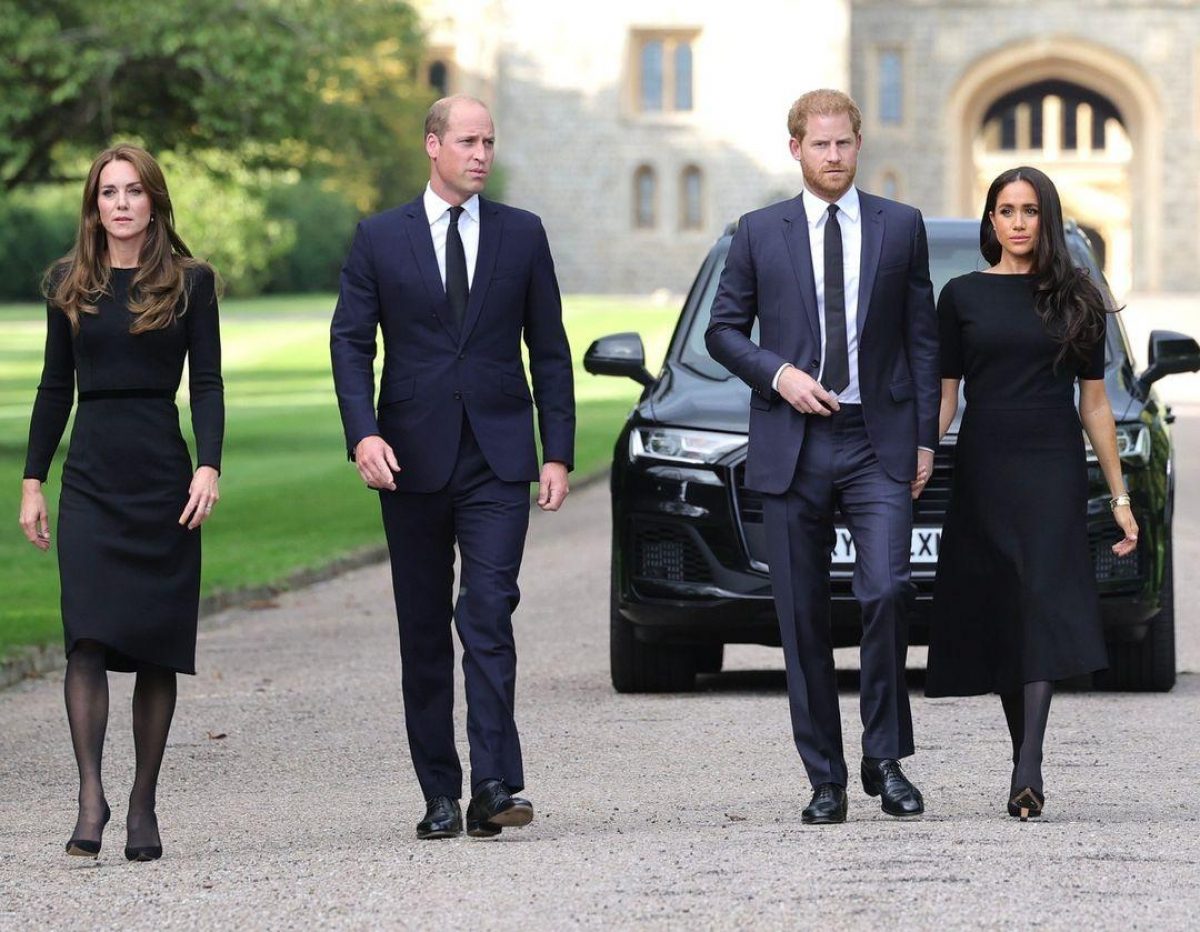 Принц Уильям готовится "объявить войну" Гарри и Меган, - СМИ