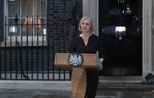 "Боже, бережи короля": прем'єрка Великобританії оголосила про прихід нового монарха – Карла ІІІ