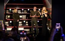 Під час концерту Тіни Кароль у метро військовий освідчився своїй дівчині (відео)