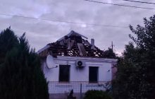 В результате вражеских обстрелов Никополя повреждены дома, газопроводы и линии электропередач