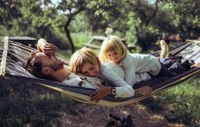 "Все буде добре": маленький Лео из Ирпеня поразил дуэтом с братом, спев хит "Антител" (видео)