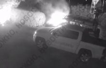 Российскому пропагандисту сожгли машины в Крыму: Арестович предупредил об усилении пожаров