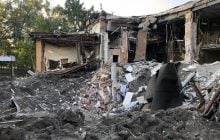 РФ вдарила по Запоріжжю та передмістю 9 ракетами: є жертва, під завалами люди (фото)