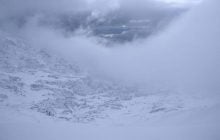 У Карпатах зійшла лавина: снігові перемети сягають 80 сантиметрів (фото, відео)