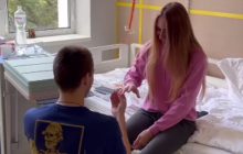 Командир "Азова" вернулся из плена и сделал предложение девушке: трогательное видео