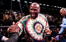 Легенда боксу Флойд Мейвезер ефектно нокаутував бійця ММА у другому раунді (відео)