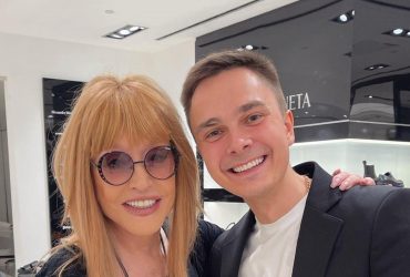 Алла Пугачева получила израильский паспорт (фото)