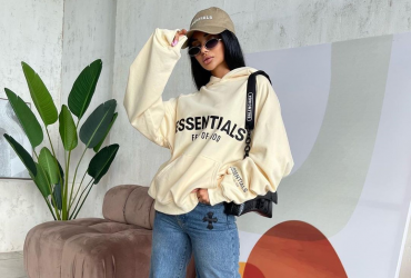 Осенние антитренды в одежде 2022: топ-5 самых безвкусных вещей (фото)