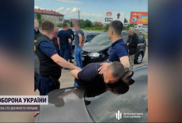 10 років в'язниці митнику за хабар у 10 тисяч доларів