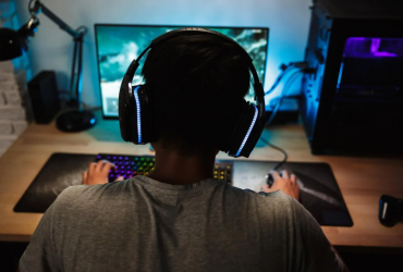 На якому комп'ютері грає більшість геймерів світу:  статистика Steam за серпень