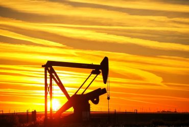 Нефть завершает неделю максимальным ростом цен с октября 2023 года: сколько стоит