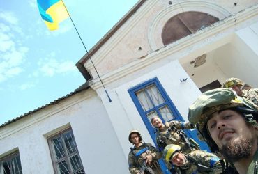 На Харківщині українські бійці звільнили ще два населених пункти - Зеленський