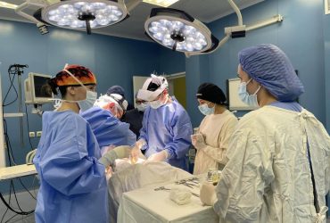 У Львові лікарі врятували хлопчика з Бахмута, який постраждав, ховаючись від окупантів