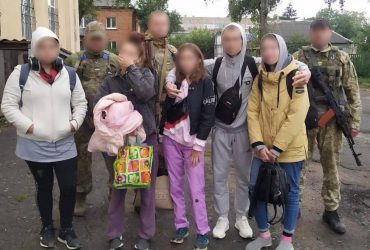 На Харьковщине оккупанты неделю держали в подвале пятерых детей (фото)