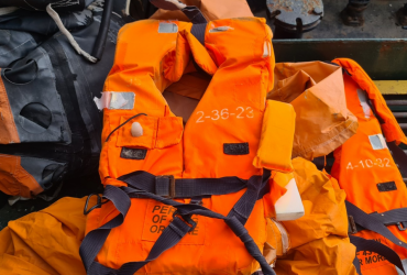 У Чорному морі виловили рятувальний пліт із знищеного крейсера Москва (відео)